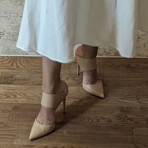 Gianvito Rossi nude shoes